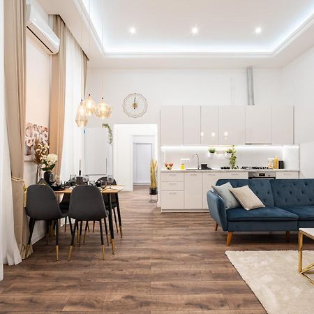 Blue Velvet Luxury Apartment บูดาเปสต์ ภายนอก รูปภาพ