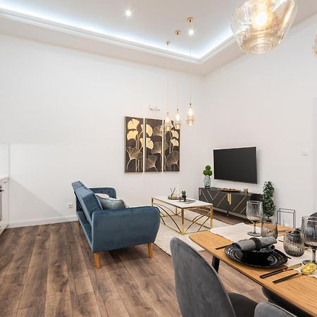 Blue Velvet Luxury Apartment บูดาเปสต์ ภายนอก รูปภาพ