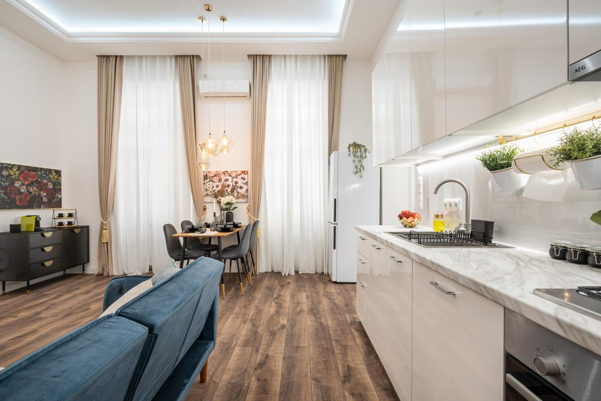 Blue Velvet Luxury Apartment บูดาเปสต์ ภายนอก รูปภาพ